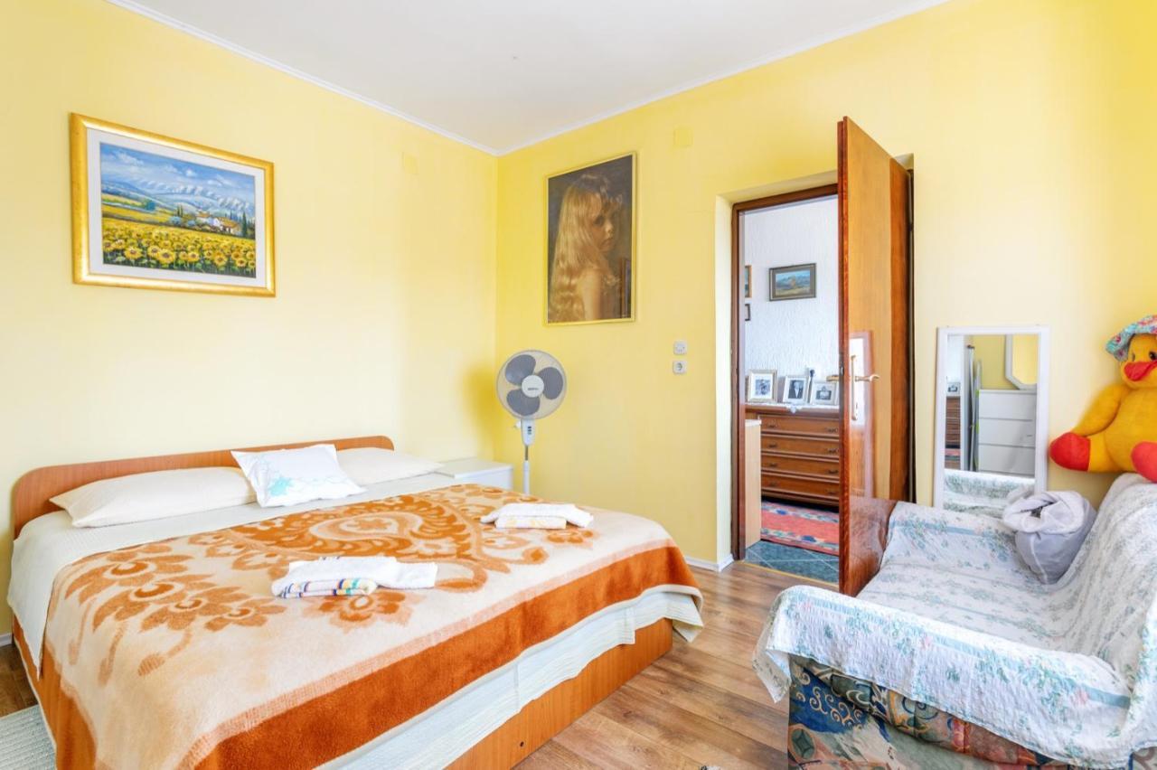 Golden Flowers Razvode Exterior foto